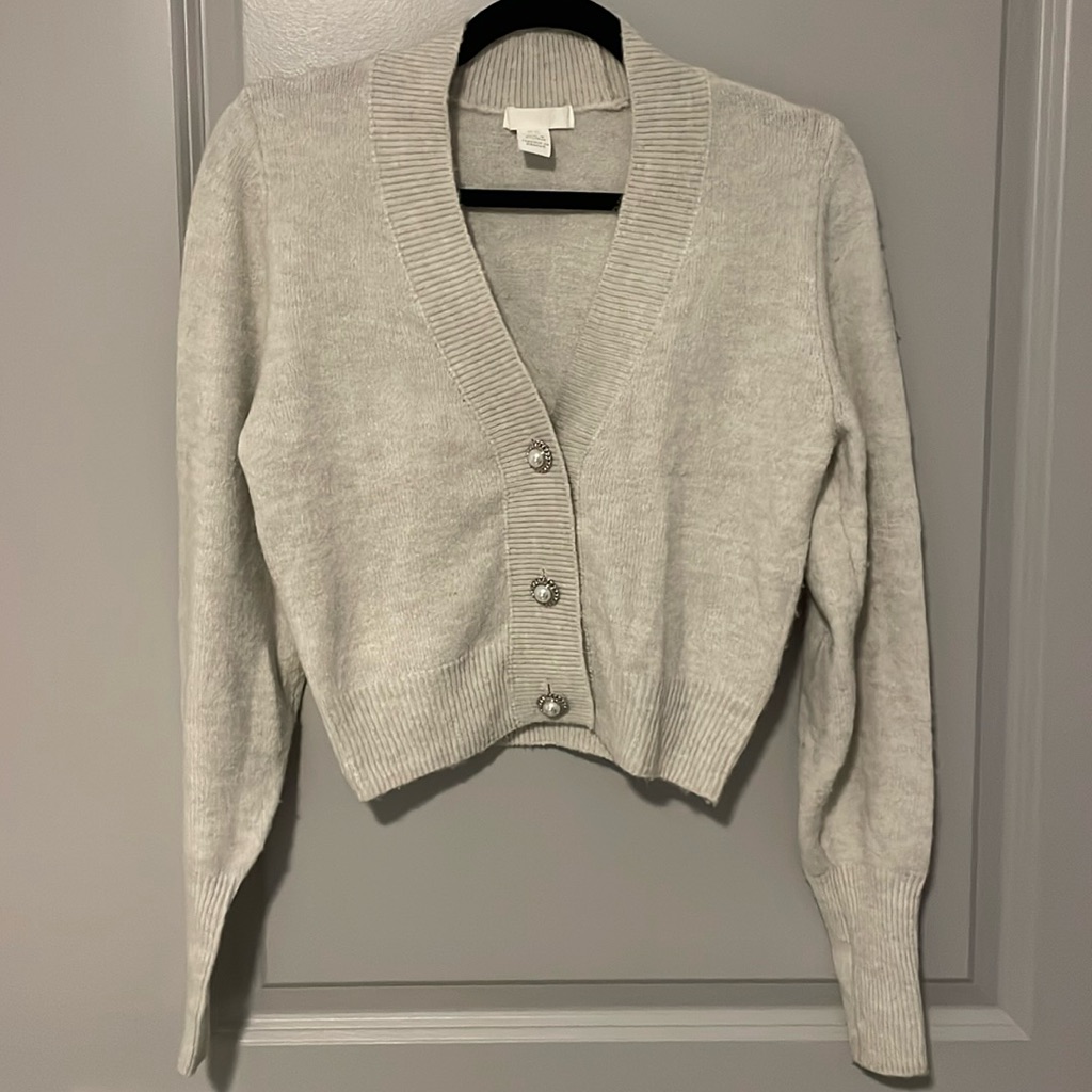 Cropped Buttoned Down Sweater